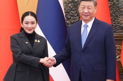 លោក Xi Jinping ប្រធានរដ្ឋចិនជួបពិភាក្សាការងារជាមួយលោកស្រី Paetongtarn  នាយករដ្ឋមន្ត្រីថៃ