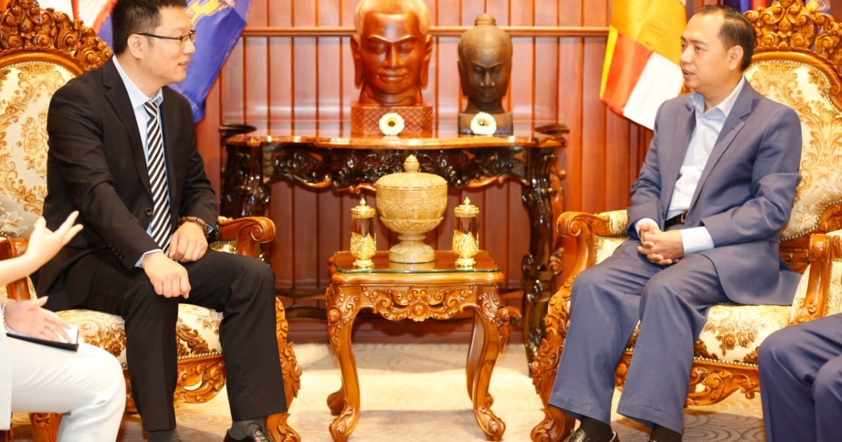 រដ្ឋមន្រ្តីក្រសួងព័ត៌មានកម្ពុជាជំរុញឱ្យប្រព័ន្ធផ្សាយរដ្ឋចិនចូលរួមផ្សព្វផ្សាយពីសក្តានុពលទេសចរណ៍កម្ពុជា និងចូលរួមប្រយុទ្ធផប្រឆាំងព័ត៌មានក្លែងក្លាយ