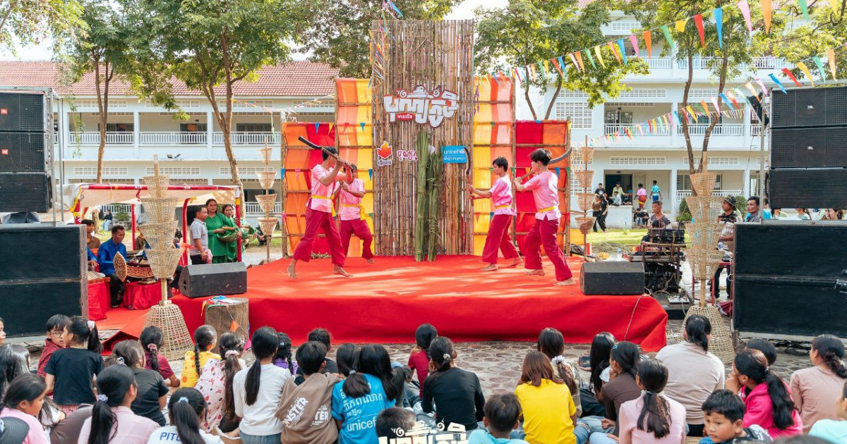 ៣ ថ្ងៃនៅខេត្តព្រះវិហារ បុណ្យភូមិមានជើង នាំប្រជាជនជាង ១មុីននាក់ ក្រាលកន្ទេលមើលល្ខោន របាំ លេងល្បែងប្រជាប្រិយ