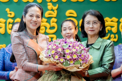 លោកជំទាវបណ្ឌិត ពេជ ចន្ទមុន្នី ហ៊ុនម៉ាណែត អញ្ជើញជាអធិបតីភាពដ៏ខ្ពង់ខ្ពស់ចូលរួម សន្និបាតបូកសរុបលទ្ធផលការងារឆ្នាំ២០២៤-២០២៥ និងលើកទិសដៅឆ្នាំ២០២៦-២០២៧ របស់គណៈកម្មាធិការ