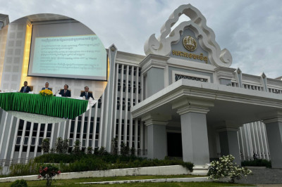 វេទិកាក្លឹបអ្នកកាសែតកម្ពុជា ជជែកពិភាក្សាលើប្រធានបទ «ការប្រើភាសាខ្មែរនិងអក្ខរាវិរុទ្ធឱ្យបានត្រឹមត្រូវ ៖ «នរណាជាអ្នកទទួលខុសត្រូវ?»